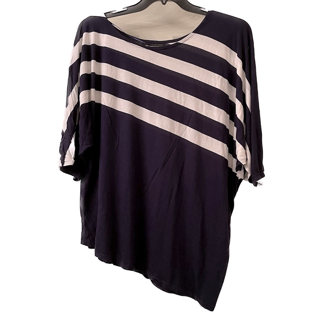INC Asymmetrical Navy and White Top Size 2X (E11)